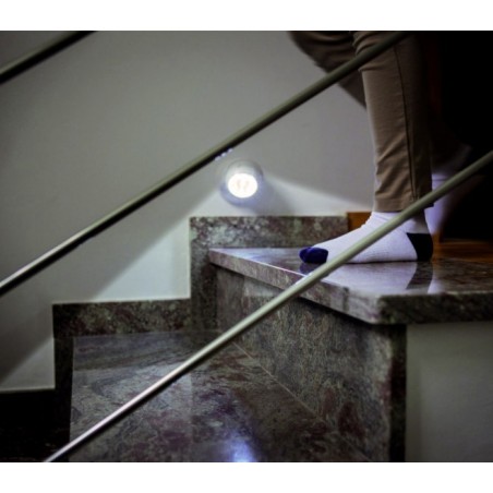 341780 Spot 8 LED 360 degrés à détecteur de mouvement avec bouton ON-OFF