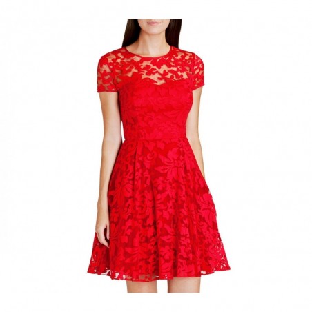 Robe dentelle manches courtes bouton sur le dos.Légèrement évasée et  tendance Robe dentelle manches courtes bouton sur le dos.Légèrement évasée et  tendance