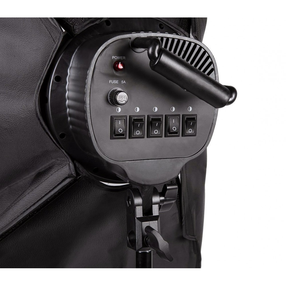 4499 deux stands avec 10 lampes de 45 W et une enceinte confortable