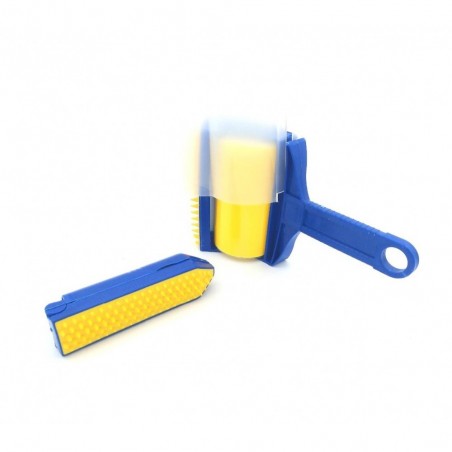 Brosse anti-poils BRUSH PET pour enlever les poils animaux plus facilement