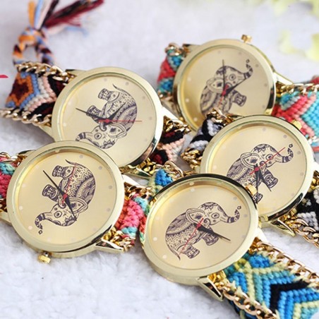 Montre ethnique/ dessin éléphant / Face et bords dorés MOD SUMMER