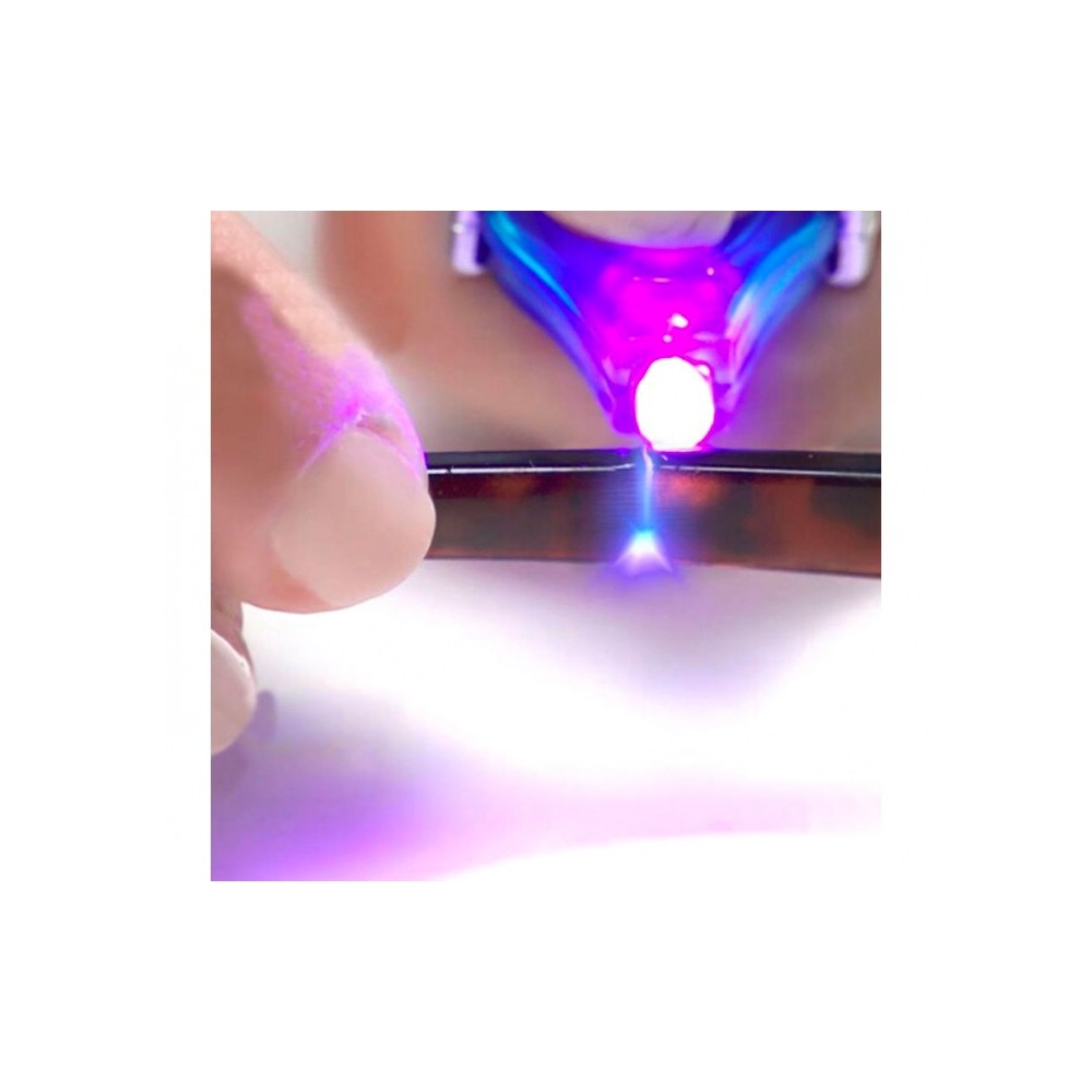 010422  Kit Super-Glue et  fixateur à lumière...