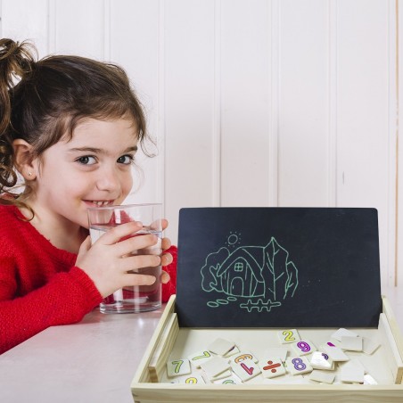 100133 Artématique les jeux d'enfance dessiner apeder avec tableau noir craie