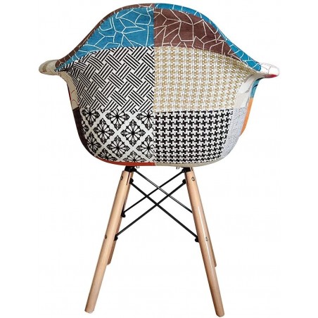Fauteuil EIFFEL en tissu patchwork avec assise et pieds en bois tendre