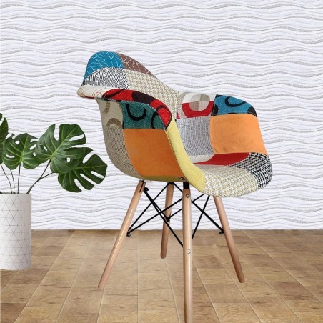 Fauteuil EIFFEL en tissu patchwork avec assise et pieds en bois tendre