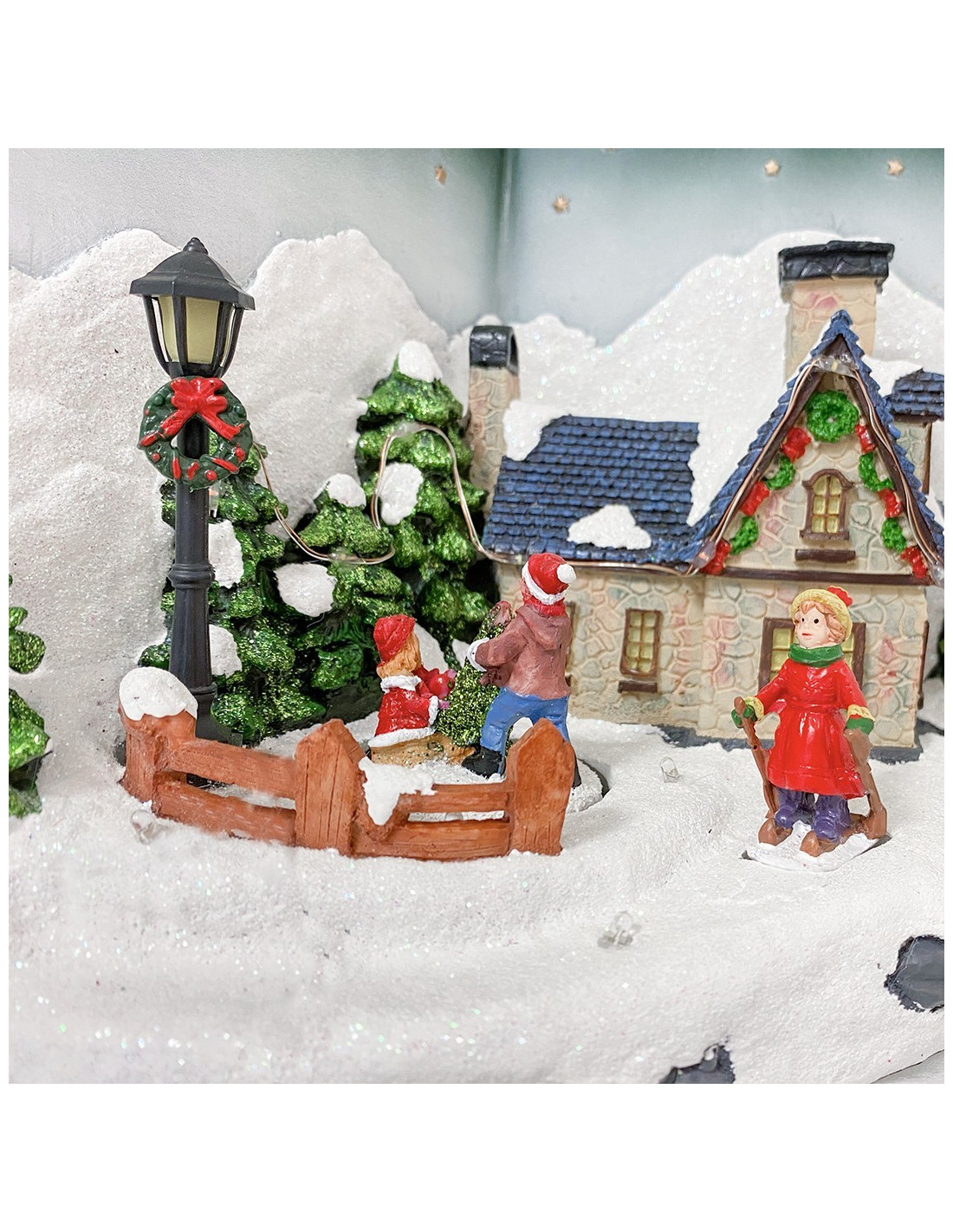 Décoration Village de Noël 361046 avec Lumières, Sons et Mouvement 41x30x22  cm