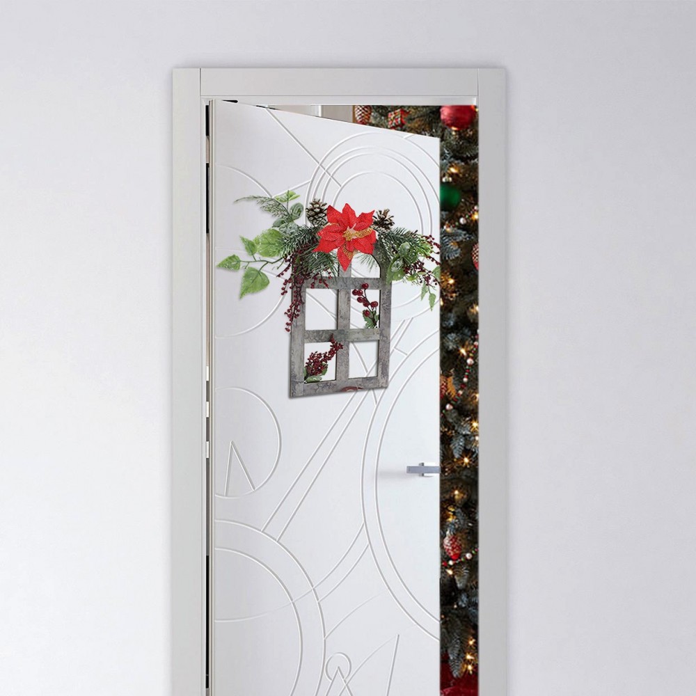 Décoration de fenêtre derrière la porte fleur...