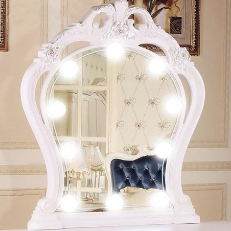 136041 4 ampoules LED miroir Intensité réglable 3 voies USB