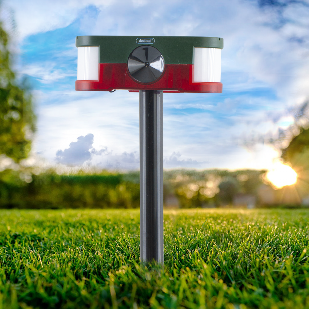 Capteur à ultrasons avec panneau solaire pour...