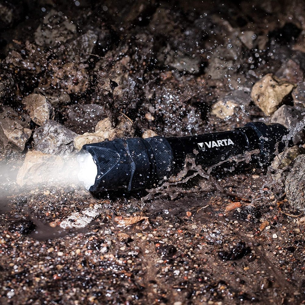 Lampe torche de poche VARTA LED indestructible...