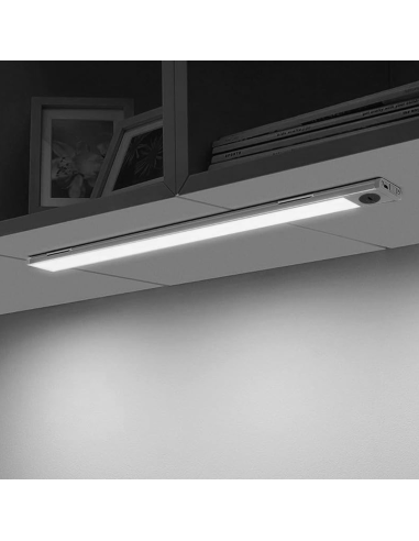 Bande LED sous le meuble, lumière naturelle de...